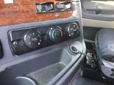Freightliner Cascadia 125 Heater / AC Temp Control