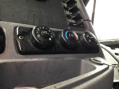 Freightliner Cascadia 125 Heater / AC Temp Control