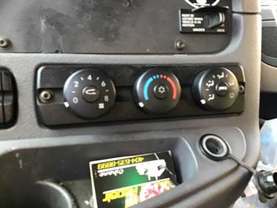 Freightliner Cascadia 125 Heater / AC Temp Control