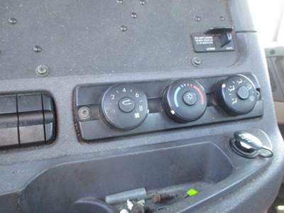 Freightliner Cascadia 125 Heater / AC Temp Control