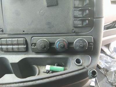 Freightliner Cascadia 125 Heater / AC Temp Control