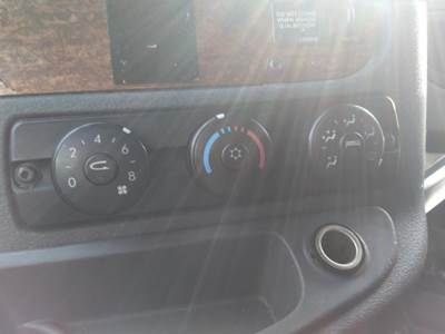 Freightliner Cascadia 125 Heater / AC Temp Control for a Freightliner CASCADIA