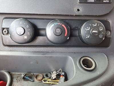 Freightliner Cascadia 125 Heater / AC Temp Control
