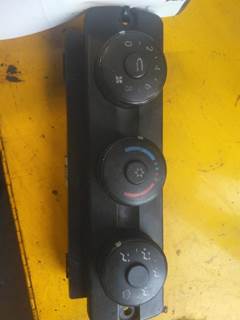 Freightliner Cascadia 125 Heater / AC Temp Control