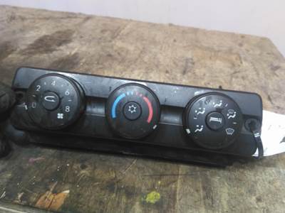 Freightliner Cascadia 125 Heater / AC Temp Control