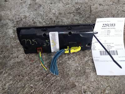 Freightliner Cascadia 125 Heater / AC Temp Control