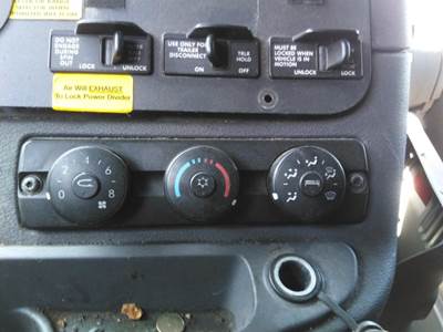 Freightliner Cascadia 125 Heater / AC Temp Control