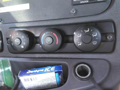 Freightliner Cascadia 125 Heater / AC Temp Control for a Freightliner CASCADIA 125 2018UP