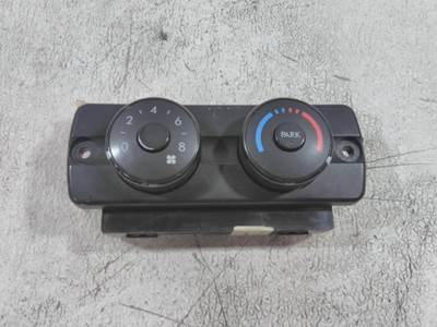 Freightliner Cascadia 125 Heater / AC Temp Control