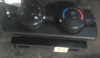 Freightliner Cascadia 125 Heater / AC Temp Control