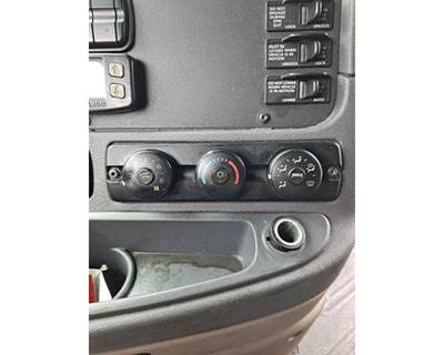 Freightliner Cascadia 125 Heater / AC Temp Control