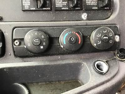 Freightliner Cascadia 125 Evolution Heater / AC Temp Control