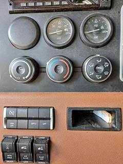Freightliner Cascadia 126 Heater / AC Temp Control