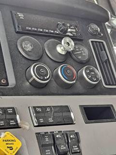 Freightliner Cascadia 126 Heater / AC Temp Control