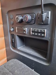 Freightliner Cascadia 126 Heater / AC Temp Control