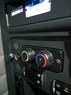 Freightliner Cascadia 126 Heater / AC Temp Control