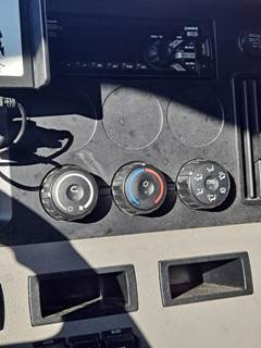 Freightliner Cascadia 126 Heater / AC Temp Control