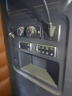 Freightliner Cascadia 126 Heater / AC Temp Control