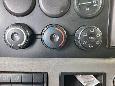 Freightliner Cascadia 126 Heater / AC Temp Control
