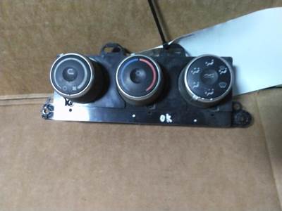 Freightliner Cascadia 126 Heater / AC Temp Control