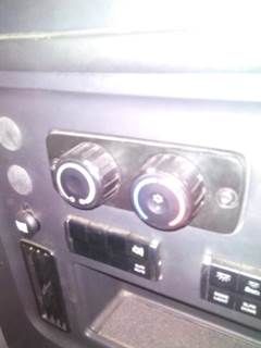 Freightliner Cascadia 126 Heater / AC Temp Control