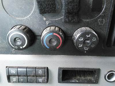 Freightliner Cascadia 126 Heater / AC Temp Control