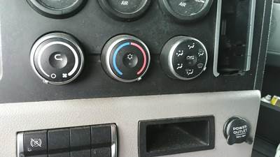 Freightliner Cascadia 126 Heater / AC Temp Control