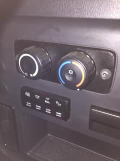 Freightliner Cascadia 126 Heater / AC Temp Control