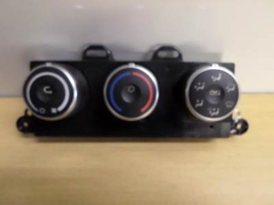 Freightliner Cascadia 126 Heater / AC Temp Control