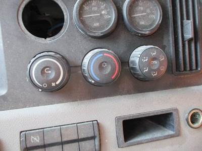 Freightliner Cascadia 126 Heater / AC Temp Control