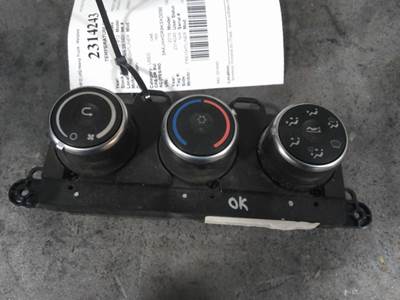 Freightliner Cascadia 126 Heater / AC Temp Control