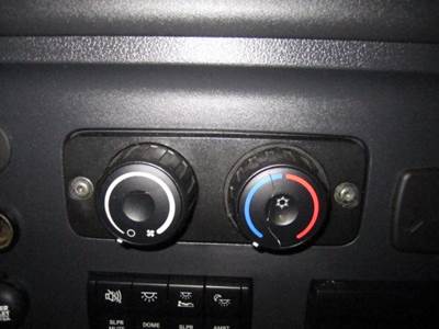 Freightliner Cascadia 126 Heater / AC Temp Control