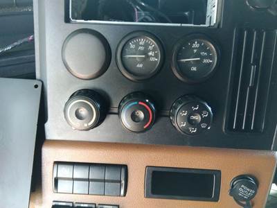 Freightliner Cascadia 126 Heater / AC Temp Control