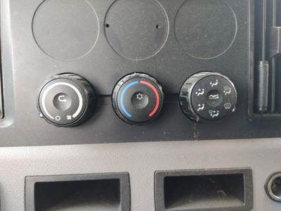 Freightliner Cascadia 126 Heater / AC Temp Control