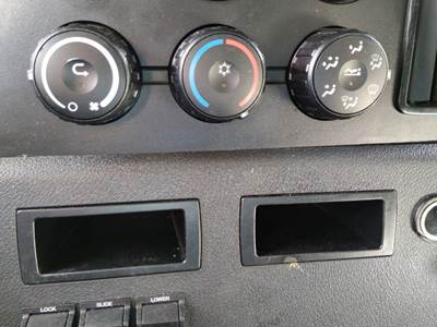 Freightliner Cascadia 126 Heater / AC Temp Control