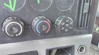 Freightliner Cascadia 126 Heater / AC Temp Control