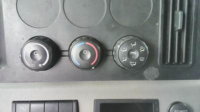 Freightliner Cascadia 126 Heater / AC Temp Control