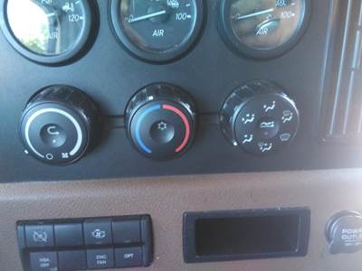 Freightliner Cascadia 126 Heater / AC Temp Control