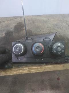 Freightliner Cascadia 126 Heater / AC Temp Control