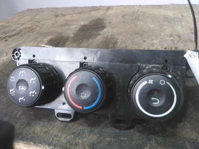 Freightliner Cascadia 126 Right Heater / AC Temp Control