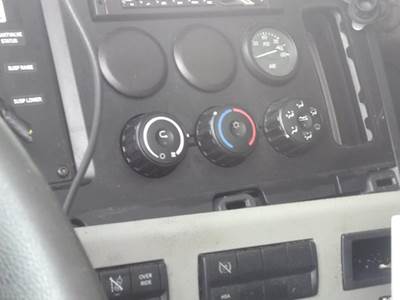 Freightliner Cascadia 126 Heater / AC Temp Control
