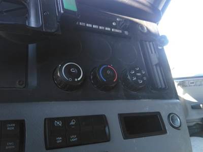Freightliner Cascadia 126 Heater / AC Temp Control