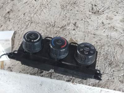 Freightliner Cascadia 126 Heater / AC Temp Control