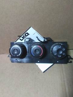 Freightliner Cascadia 126 Heater / AC Temp Control