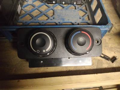 Freightliner Cascadia 126 Heater / AC Temp Control