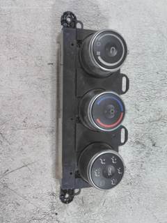 Freightliner Cascadia 126 Heater / AC Temp Control