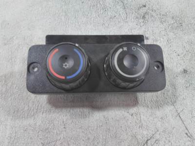 Freightliner Cascadia 126 Heater / AC Temp Control