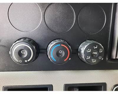 2019 Freightliner Cascadia 126 Cab Heater / AC Temperature Control