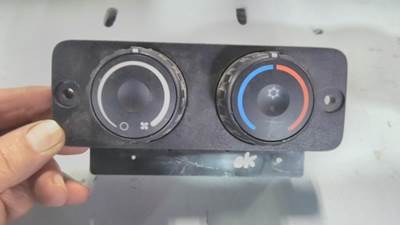Freightliner Cascadia Heater / AC Temp Control