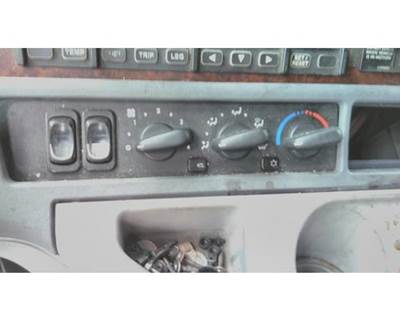 Freightliner Century Class 120 Heater / AC Temp Control for a Freightliner CENTURY 120